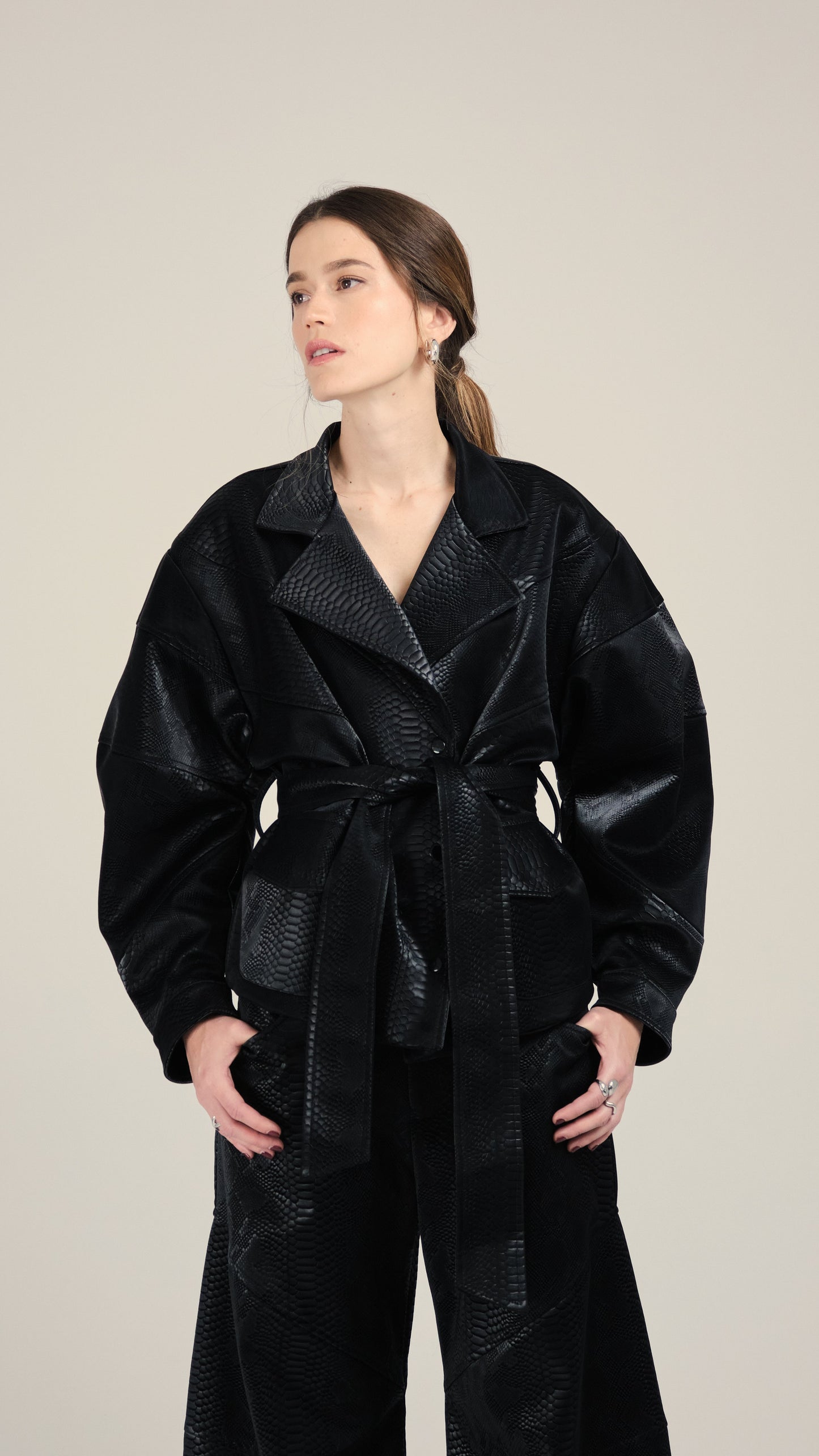 María Chaqueta Pitón Negro