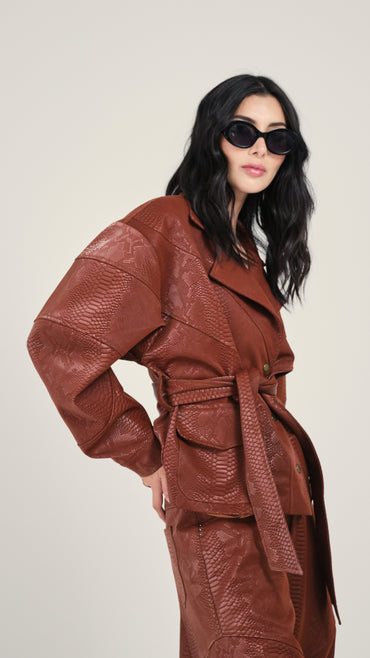 María Chaqueta Pitón Vinotinto