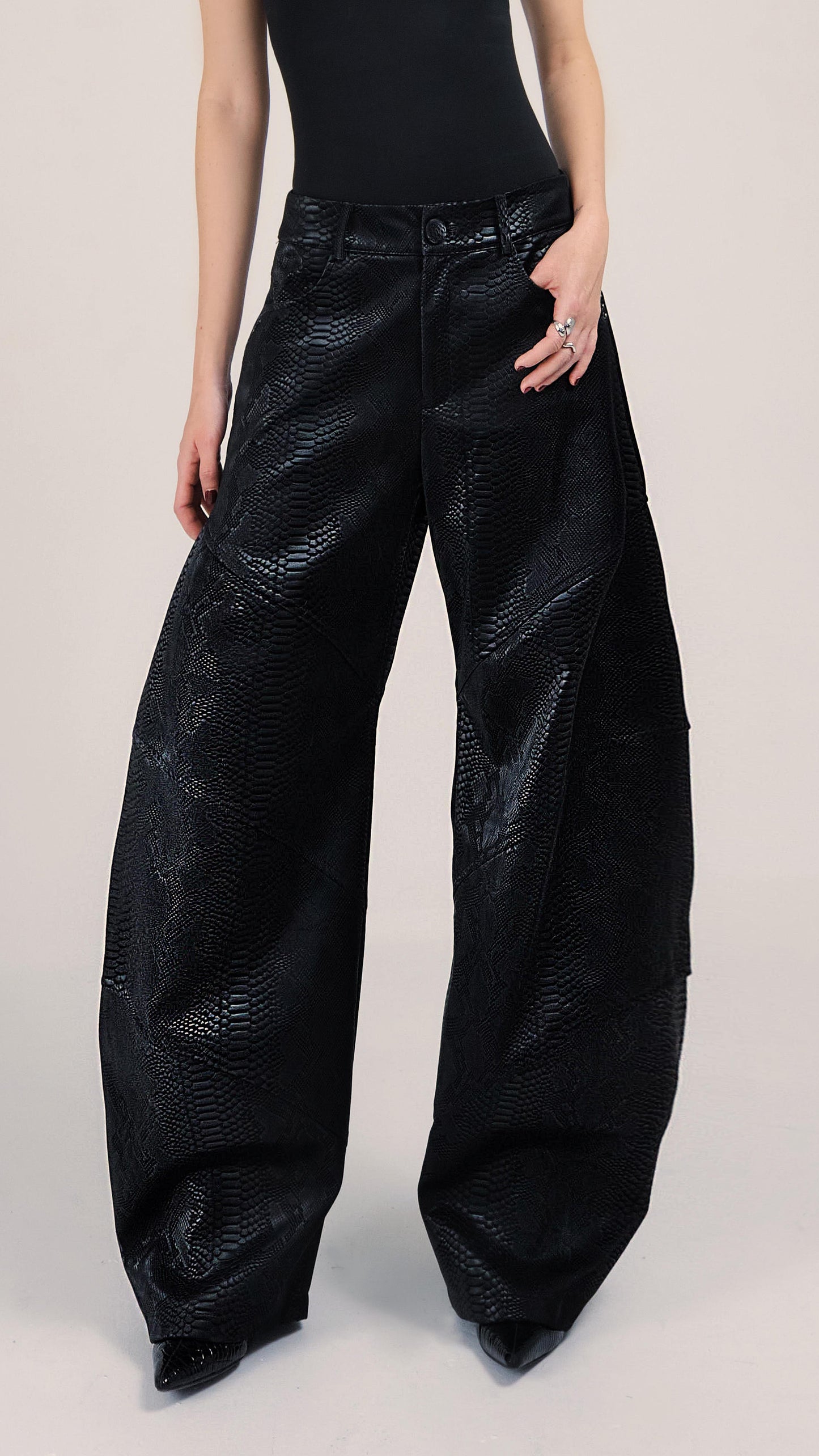 María Pantalón Pitón Negro